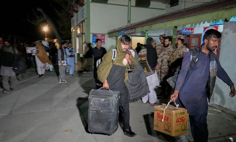 Pakistan train hijack: Siege over; 21 passengers, 4 soldiers killed