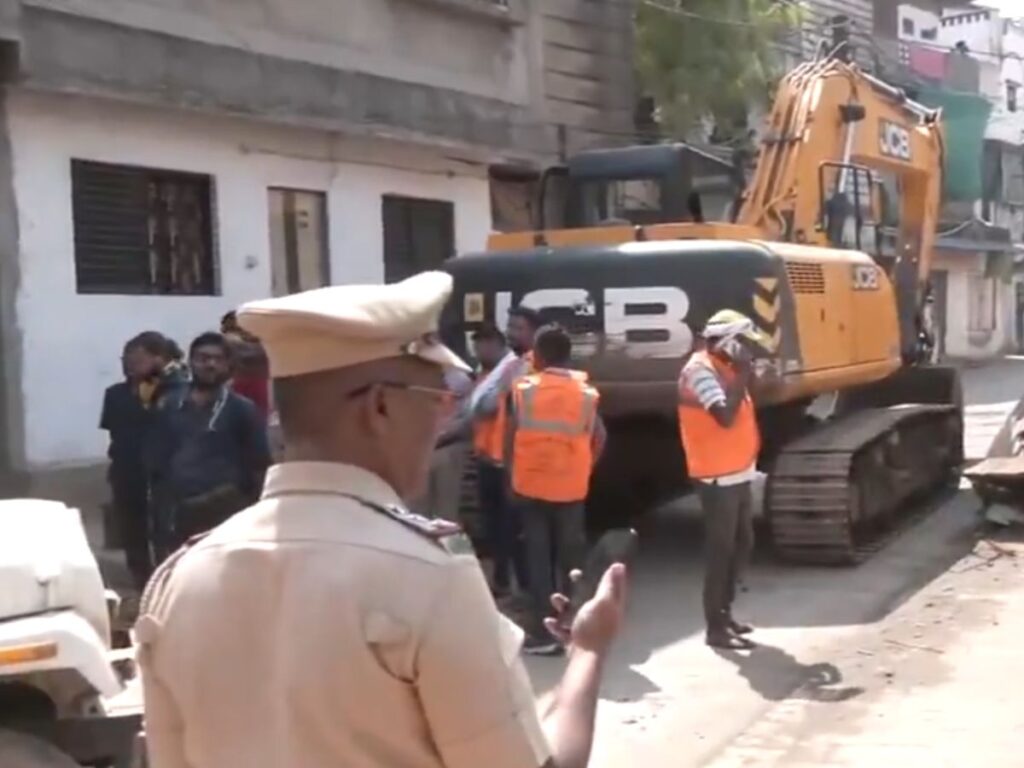 Nagpur violence: Municipal officials bulldoze 'mastermind' Fahim Khan's house