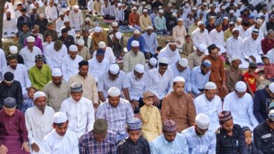 Mosque-goers in Sambhal showered with flowers on Eid