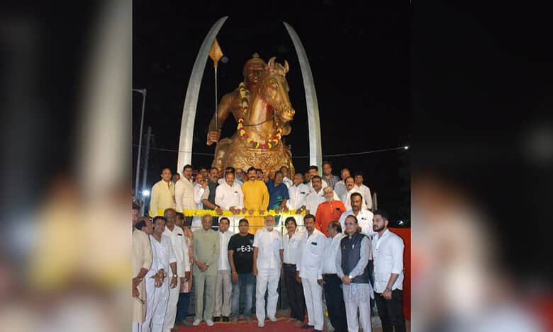 Two 27-foot swords installed at Maharana Pratap Chowk in Begum Bazar
