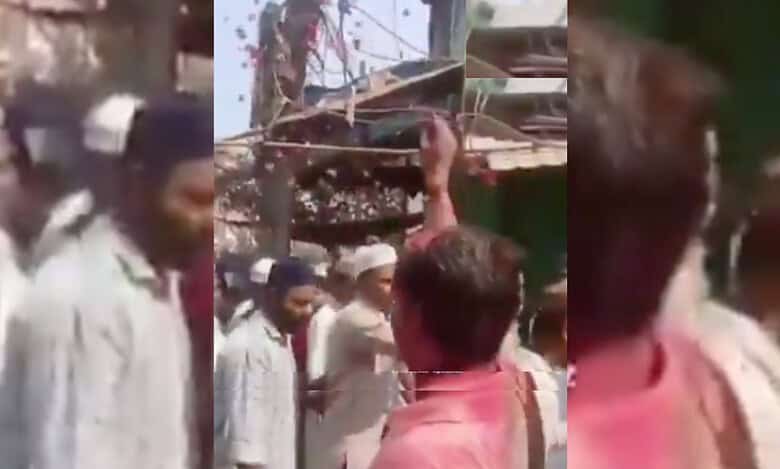 Namazis showered with flowers amid Holi celebrations