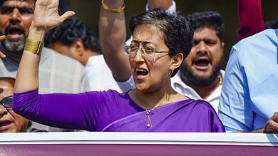 AAP leaders protest