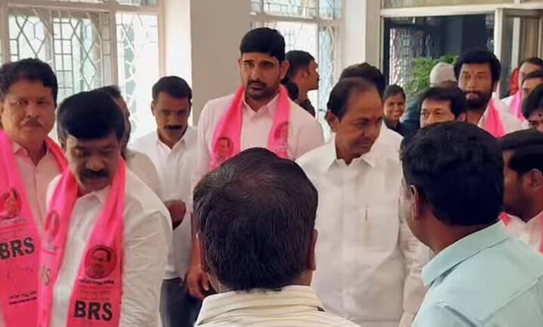 KCR receives warm welcome as he attends Assembly after months
