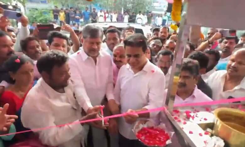 KTR keeps his promise, helps reopen Sircilla tea vendor's stall