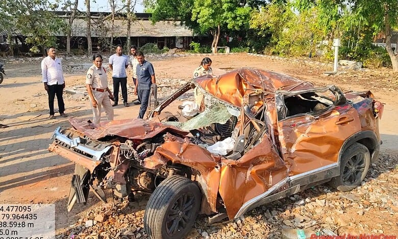 6 died in a car crash