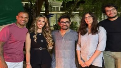 Aamir Khan's candid moment with Gauri & Junaid goes viral