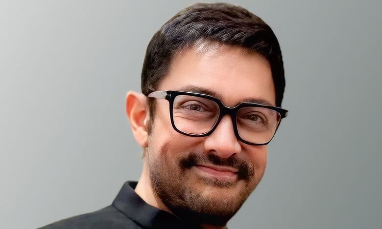 Aamir Khan walks away, but this actor walks in!