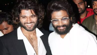 Rowdy star Vijay Deavarakonda and Allu Arjun