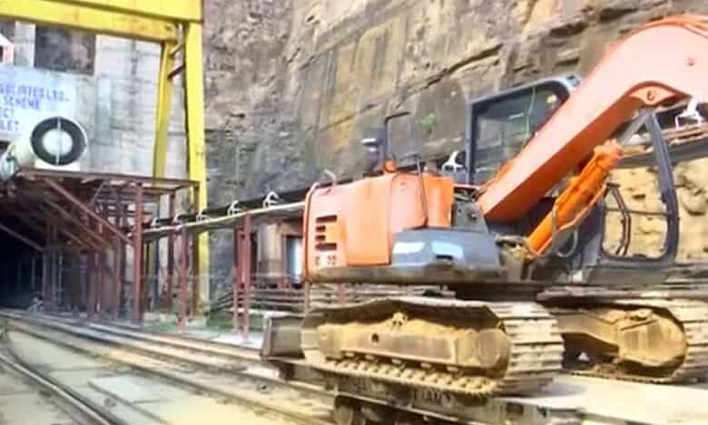 Experts committee feels drill and blast method only viable option for future SLBC tunnel works.