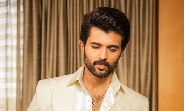 Redditor spills beans on 'huge drop in Vijay Deverakonda's fees'