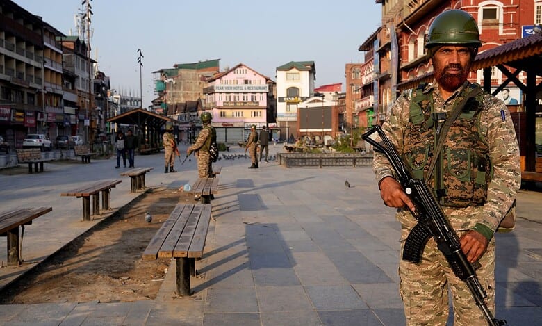 Shutdown against terror attack in Kashmir valley, first time in 35 years