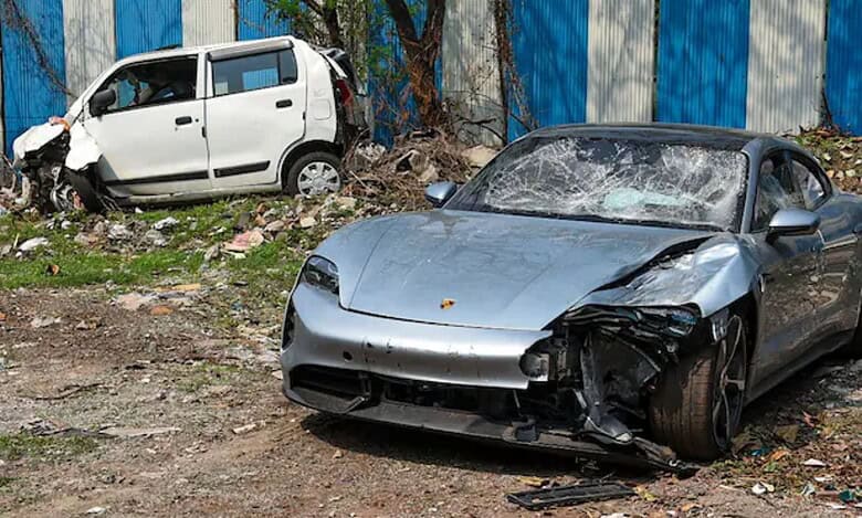 Porsche crash