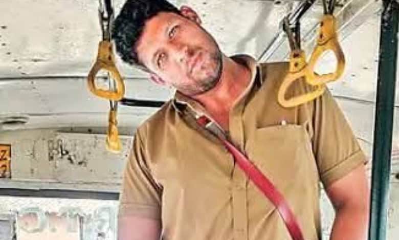 Telangana acts on 7ft tall RTC conductor’s struggle