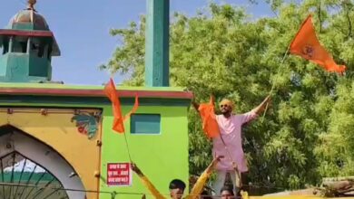 While celebrating Ram Navami in Prayagraj on Sunday, Hindutva members climb the Syed Salar Ghazi Dargah and wave saffron flags