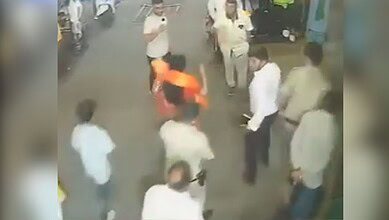 The image displays BJP MP Medha Kulkarni (in saffron scarf) allegedly threatening trustees of a Muslim religious place and tried to stop the azaan during Hanuman Jayanti celebrations in Maharashtra's Pune district.