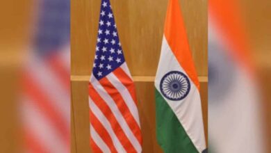 Flag of India and Flag of US.