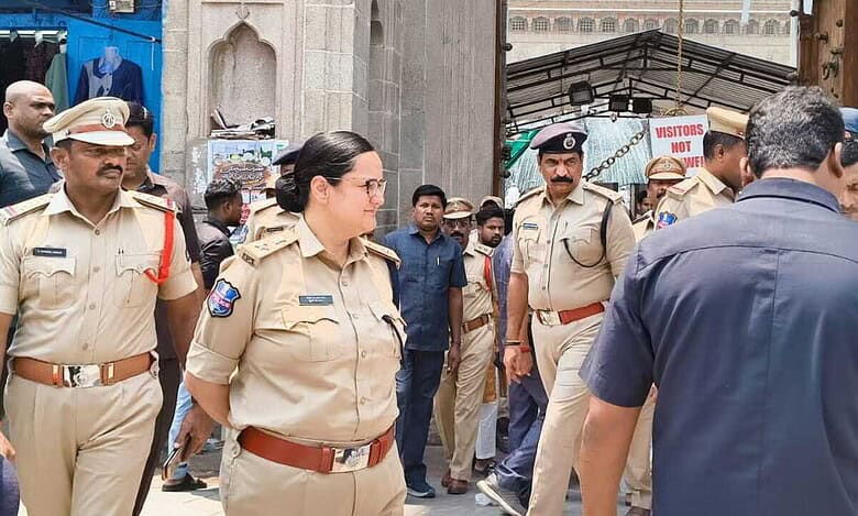Ahead of protest against Waqf Act, police tightened security at Makkah Masjid in Hyderabad