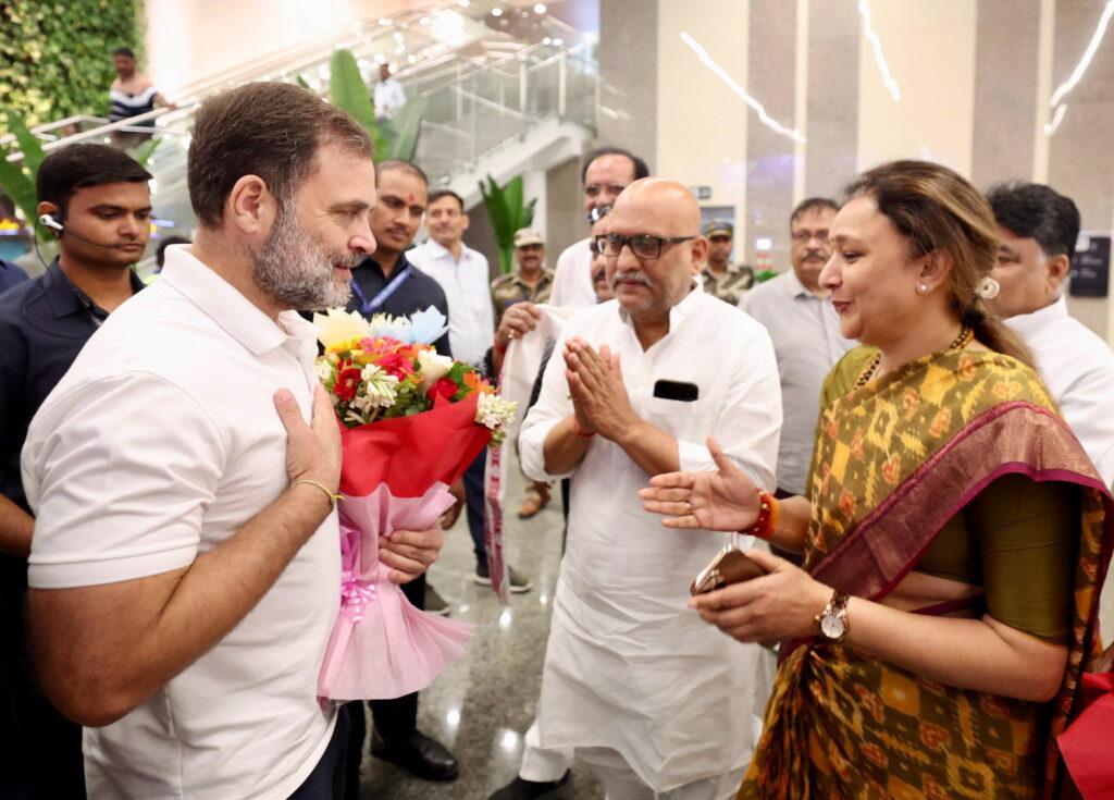 Rahul Gandhi arrives in Lucknow