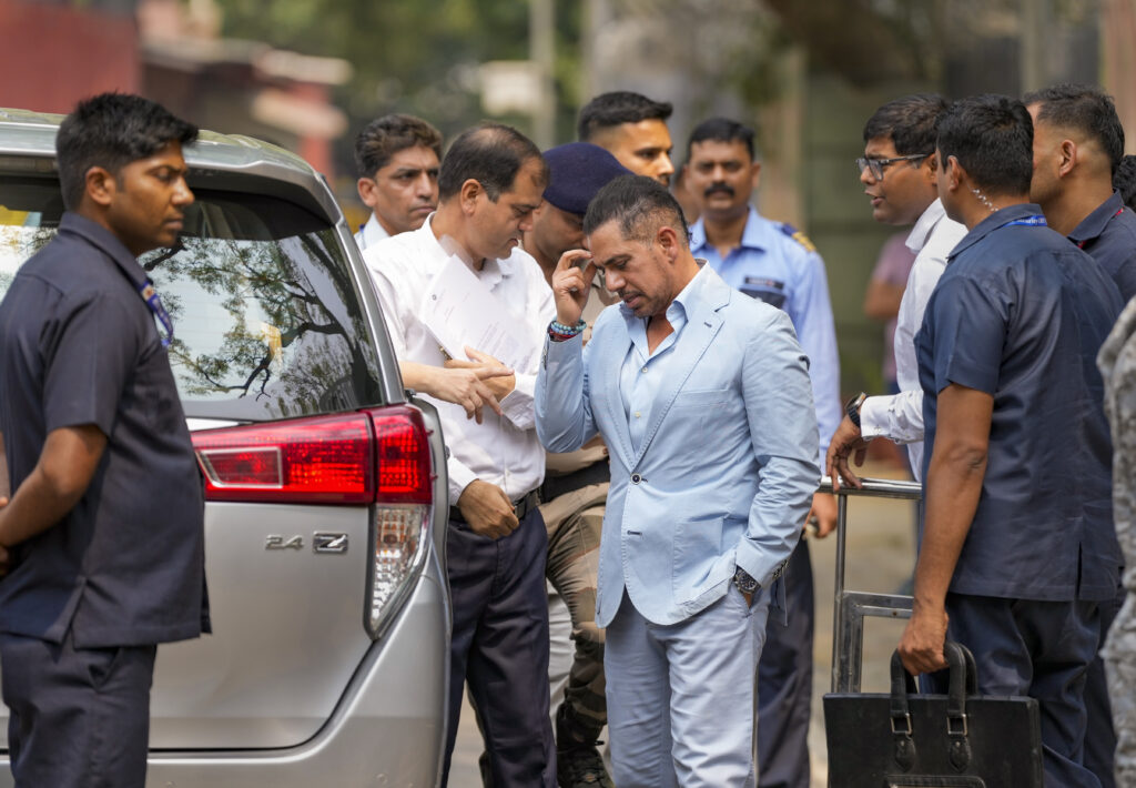 Robert Vadra appears before ED on day 2