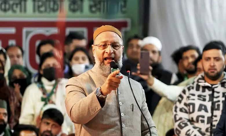 The image of All India Majlis-e-Ittehadul Muslimeen (AIMIM) Chief and Hyderabad Member of Parliament (MP) Asaduddin Owaisi. Owaisi skirts question of no place for Muslims in Telangana cabinet