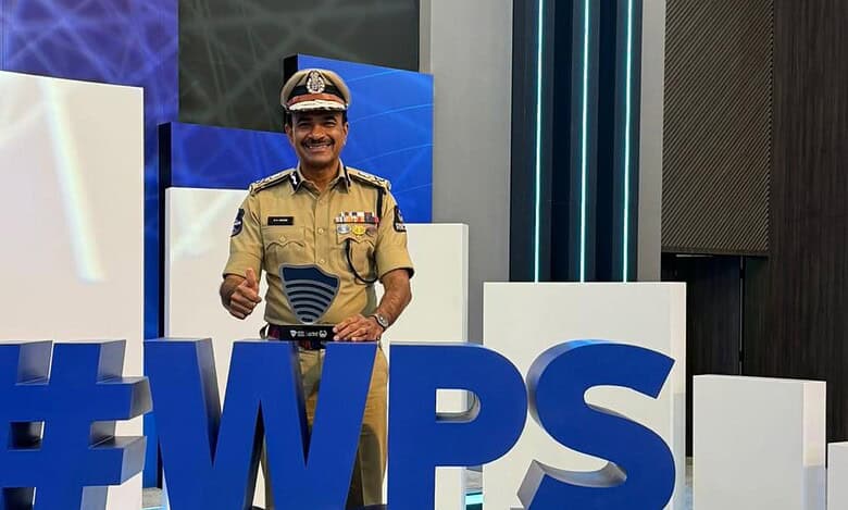 Hyderabad police commissioner CV Anand with the Excellence in Anti-Narcotics Award