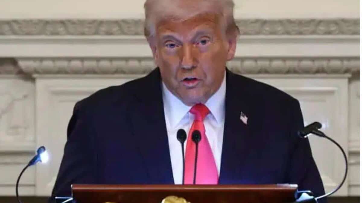 Donald Trump Addresses a meeting