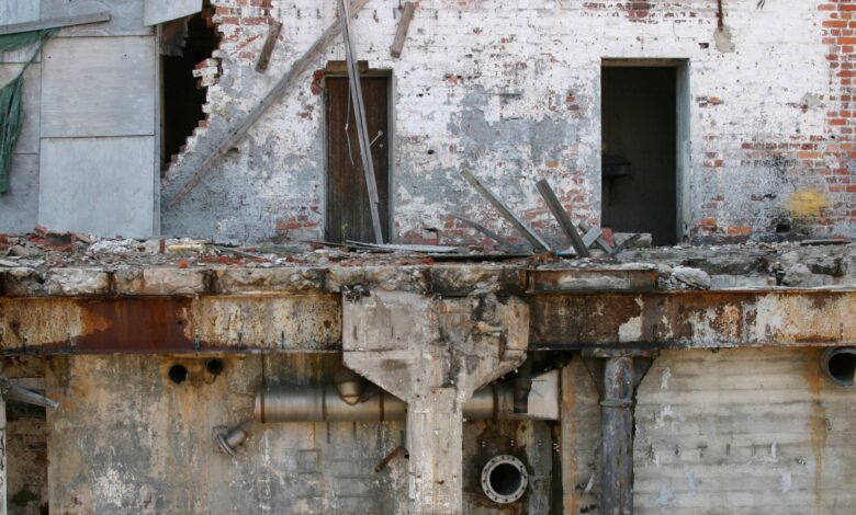 Animage of a representational of dilapidated buildings in Hyderabad