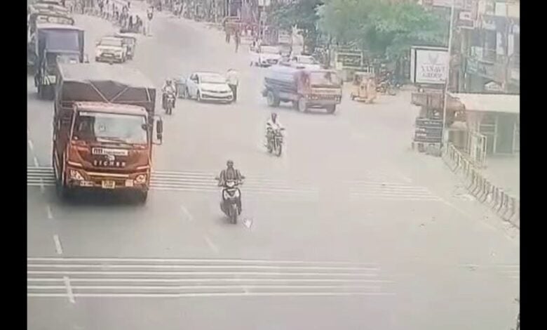 Speeding bolero kills woman in Hyderabad