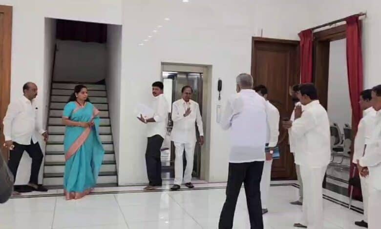 Kavitha meets KCR