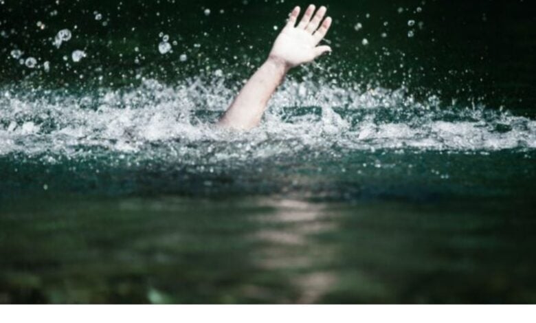 An image of a drowning person, used for representational purpose