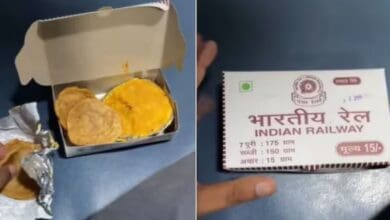 "Janata Khana" served by Indian railways for Rs 15