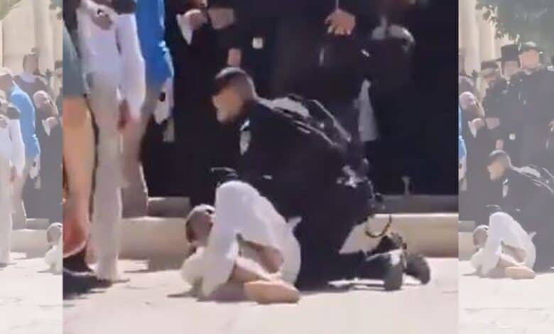 A Jewish settler is caught by security inside the Al Aqsa mosque