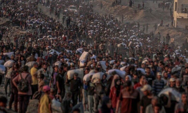 People in Gaza gather food