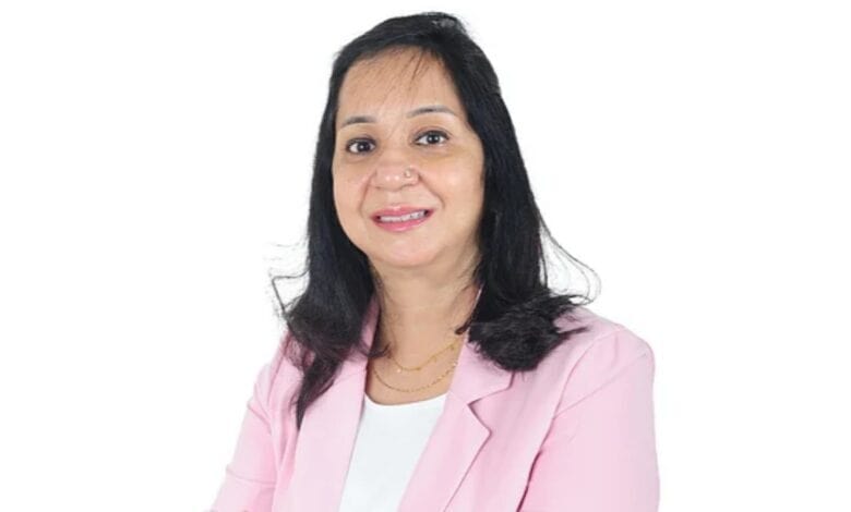 The image of a Abu Dhabi-based Indian General dentist Dhanalakshmi.