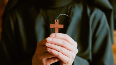 Woman holding a cross for Kerala nuns get bail in Chattisgarh NIA court story
