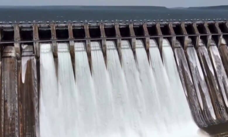 Fourteen crest gates of Nagarjuna Sagar dam lifted