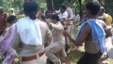 Villagers and forest officials clash in Kitni district of Madhya Pradesh