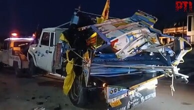 7 children among 11 killed as pickup van rams into truck