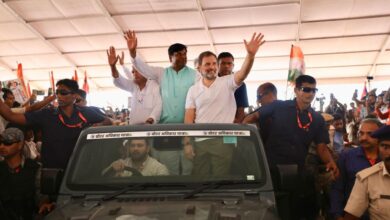 Congress leader Rahul Gandhi with RJD leader Tejashwi Yadav