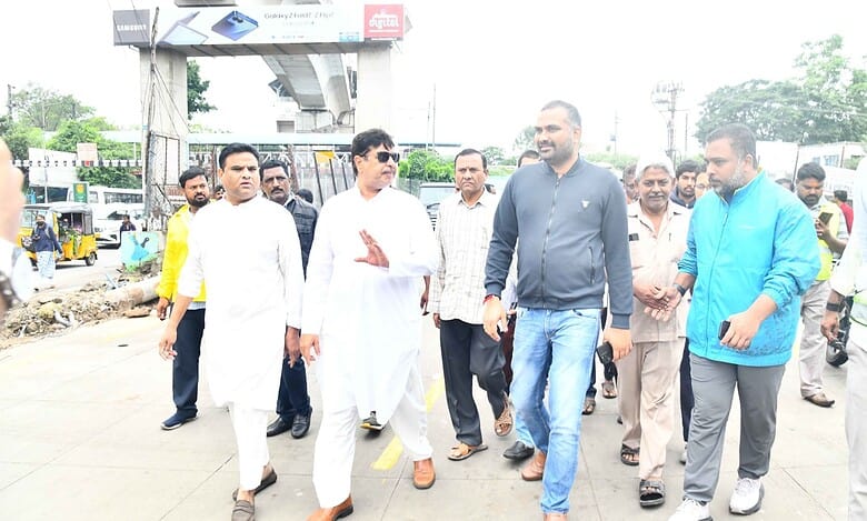 GHMC commissioner inspects Nalgonda X Road-Owaisi Junction flyover in Hyderabad