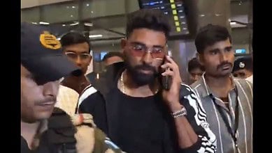 Mohammed Siraj at Hyderabad airport