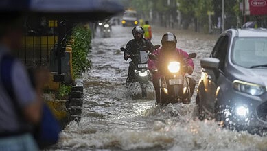 Weather: Rain in Mumbai