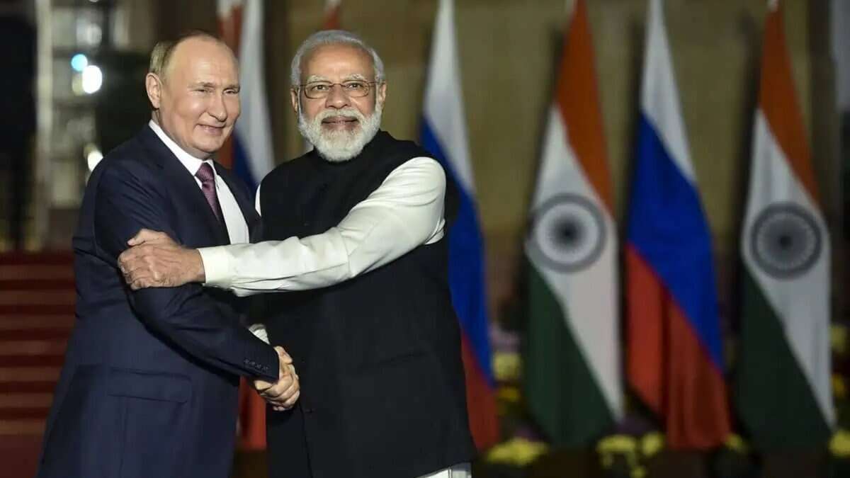 Prime Minister Narendra Modi with Russian President Vladimir Putin