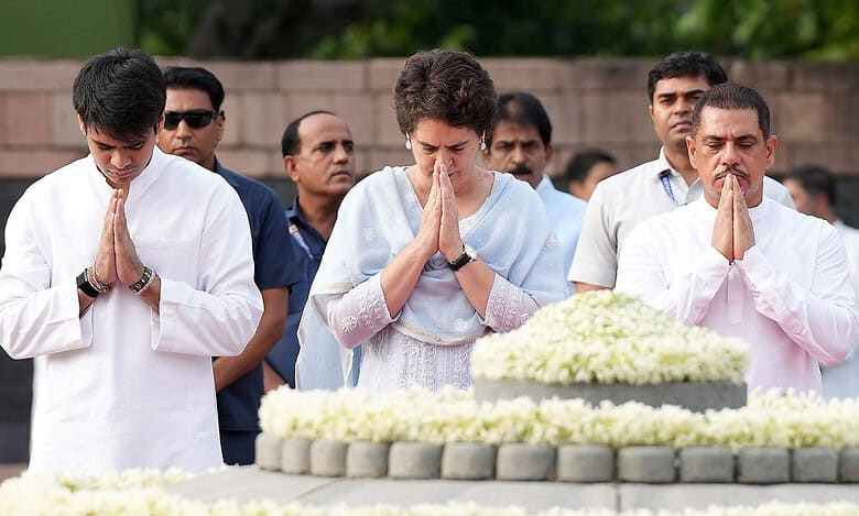 Tributes paid to Rajiv Gandhi on birth anniversary