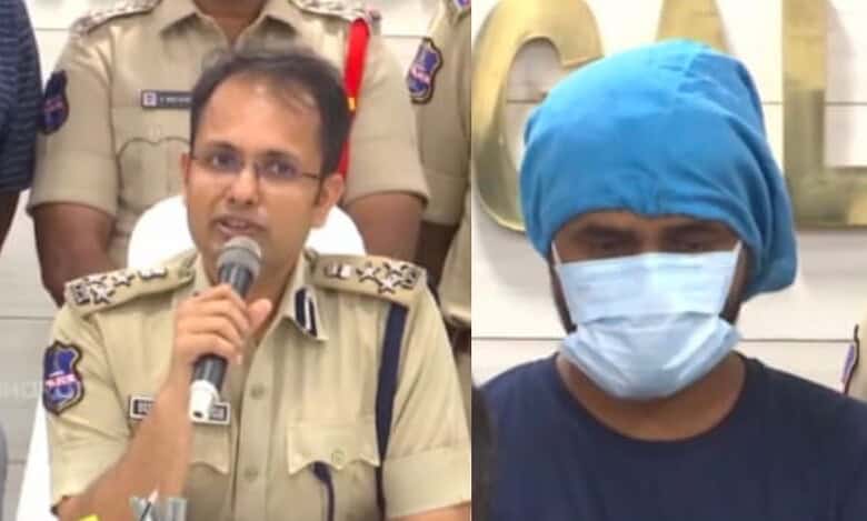 Warangal police arrest serial chain-snatcher wanted in 10 cases of chain-snatching on Friday, August 29, 2025.
