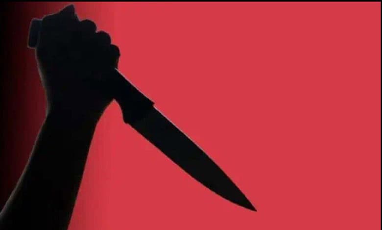 A image depicting stabbing used for representational purpose