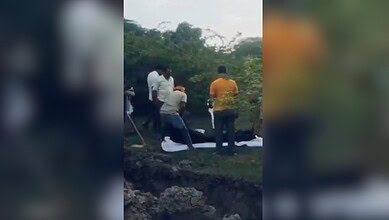 Hindus bury a Muslim woman in Uttar Pradesh