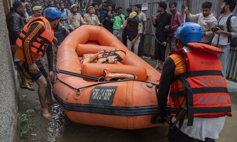 water enters residential houses in Srinagar
