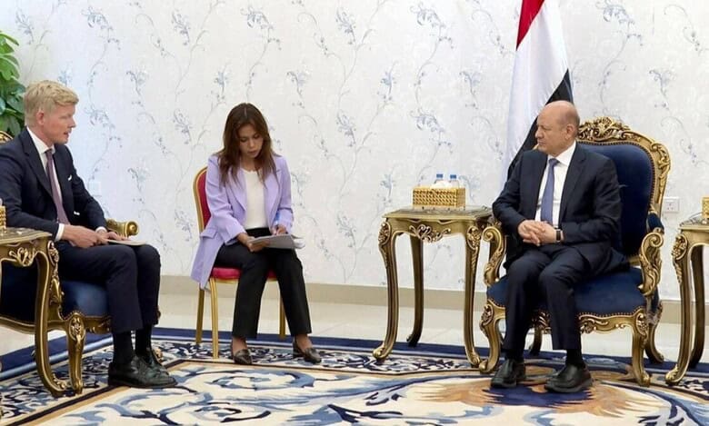 Chairman of Yemen’s Presidential Leadership Council Rashad al-Alimi meets UN Special Envoy Hans Grundberg in Riyadh to discuss peace efforts.