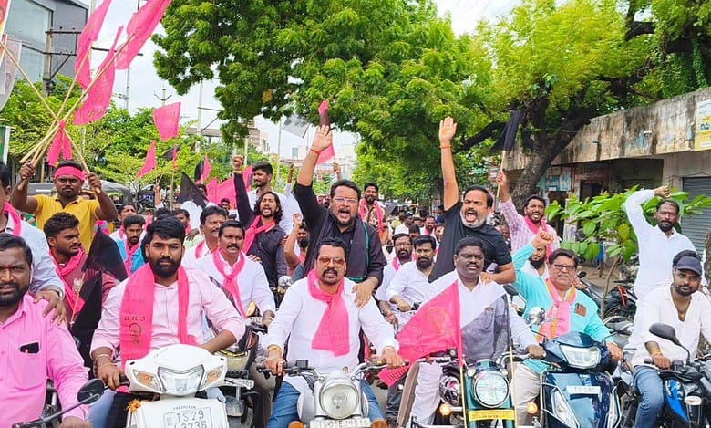 BRS leaders protest over CBI inquiry in the Kaleshwaram Project in Telangana